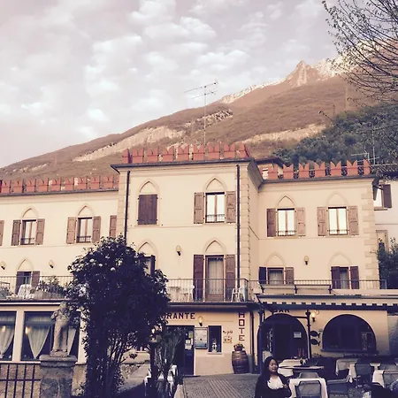 E Ristorante Cassone 호텔